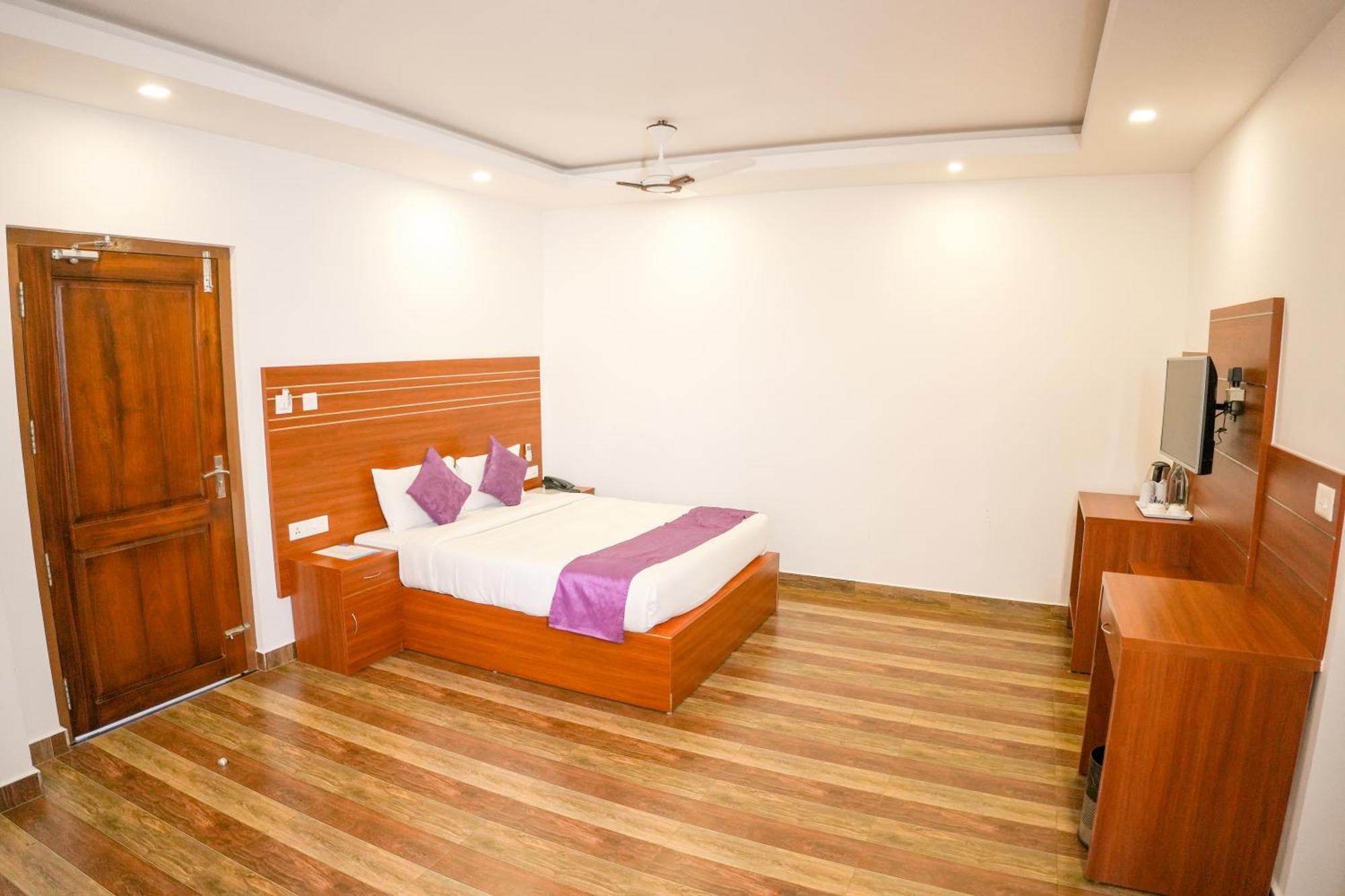 The Lake View Munnar Exterior photo