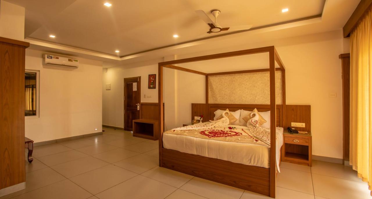 The Lake View Munnar Exterior photo
